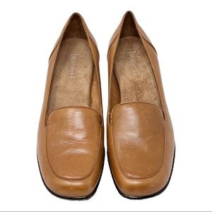 M Patrick Women’s “Kirin" Tan Leather Loafer Slip on Style Heels Size 10 M